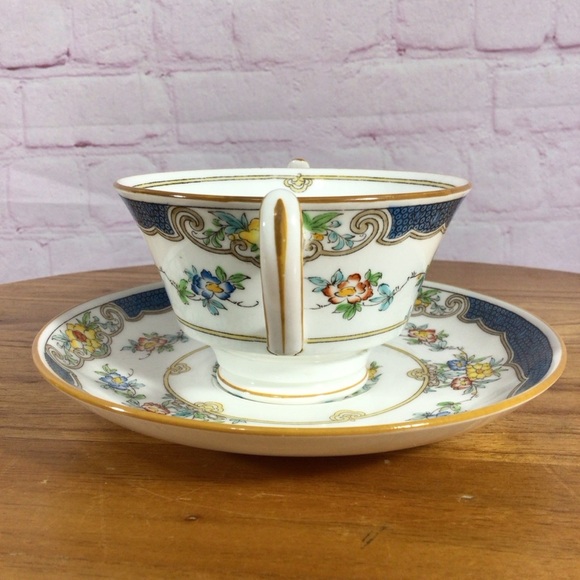 Vintage Minton Isis Blue Double Handled Footed Soup Bowl and Saucer Set - Picture 4 of 9